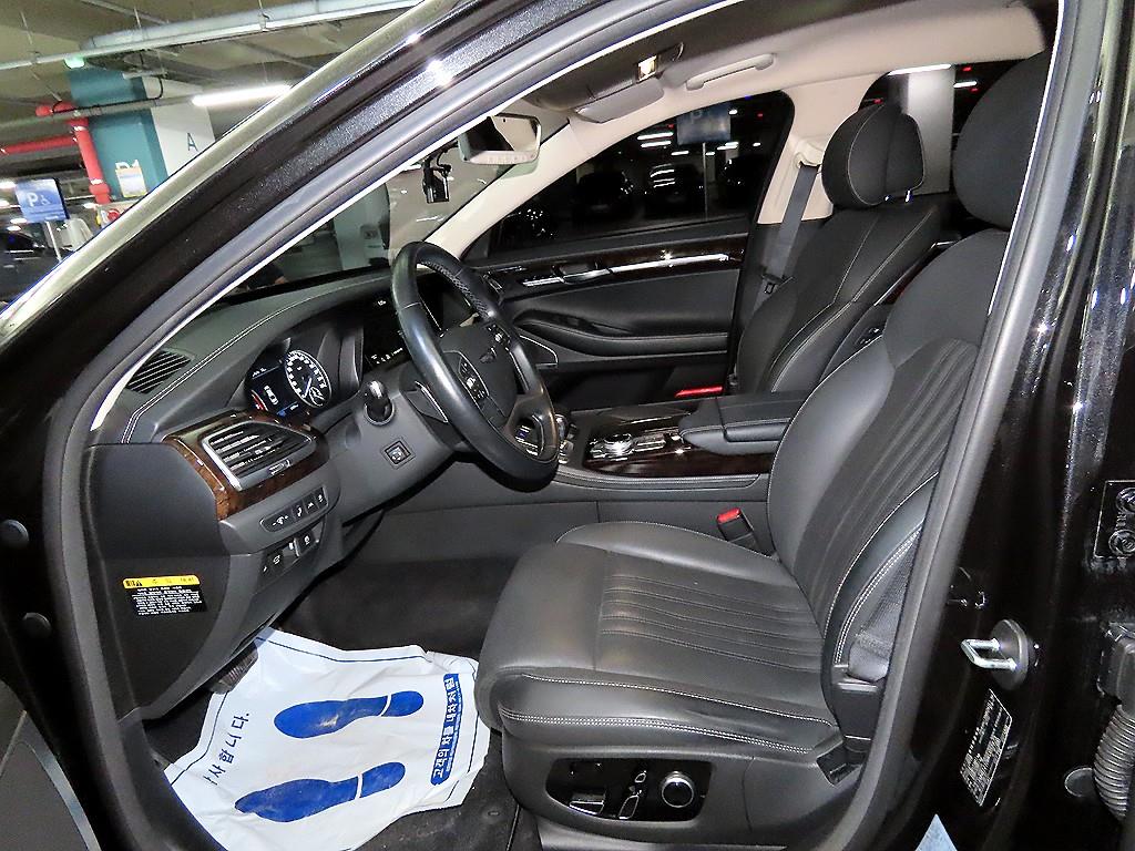 Genesis G90 - Vista 6