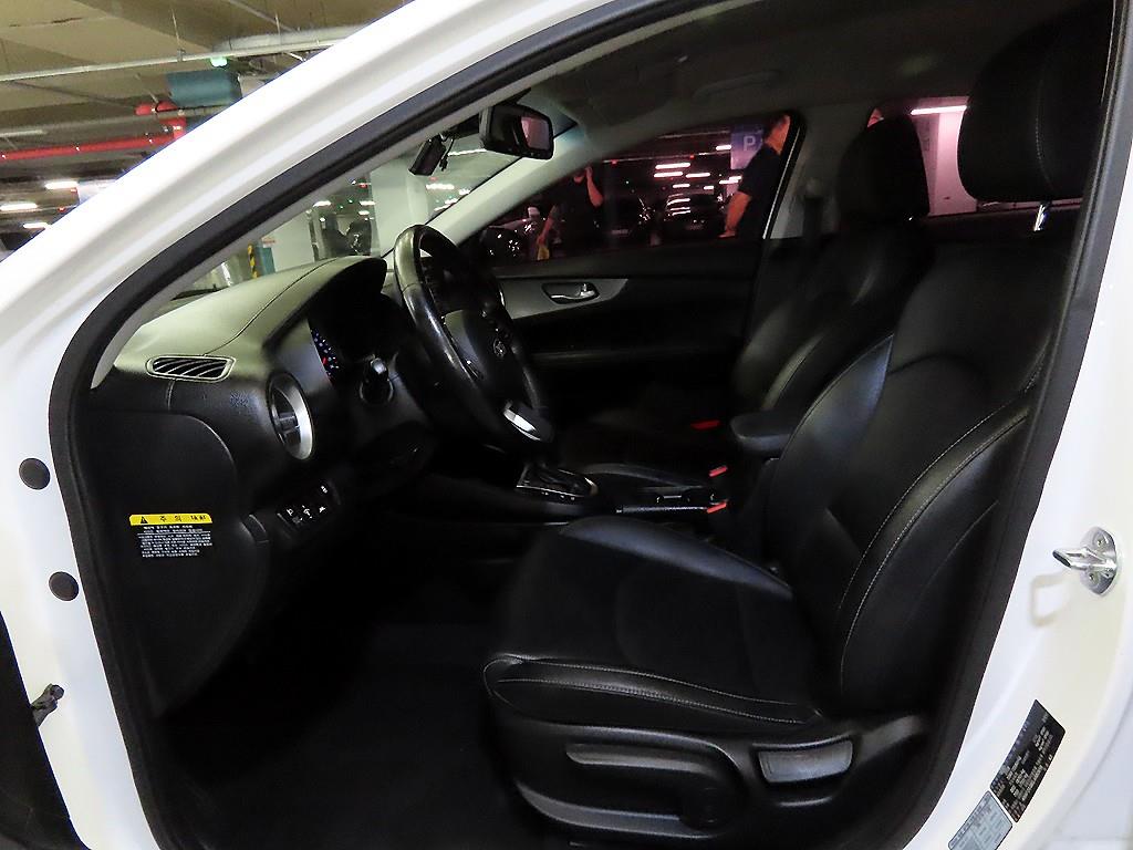 KIA K3 - Vista 6