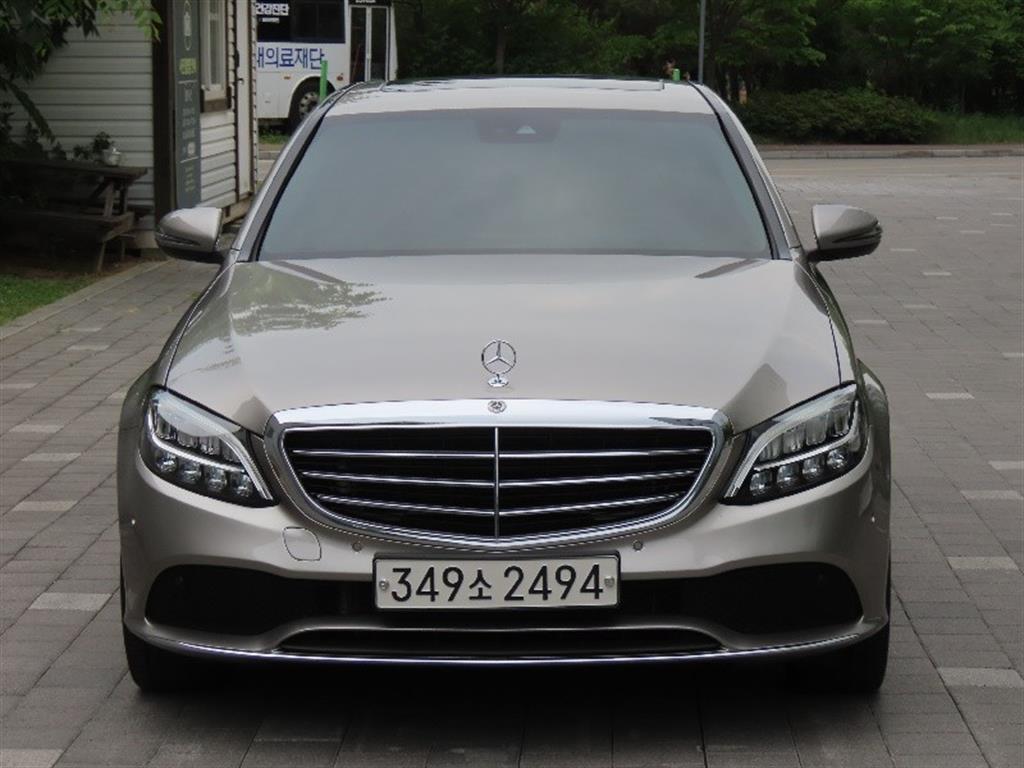 Mercedes Benz C Class 2019 - Importación desde Corea - HF Imports Iquique - Foto 1