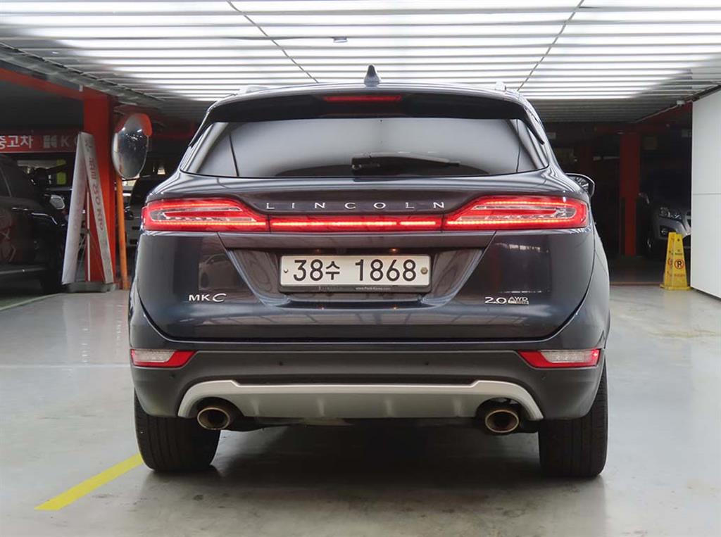 Lincoln MKC - Vista 3