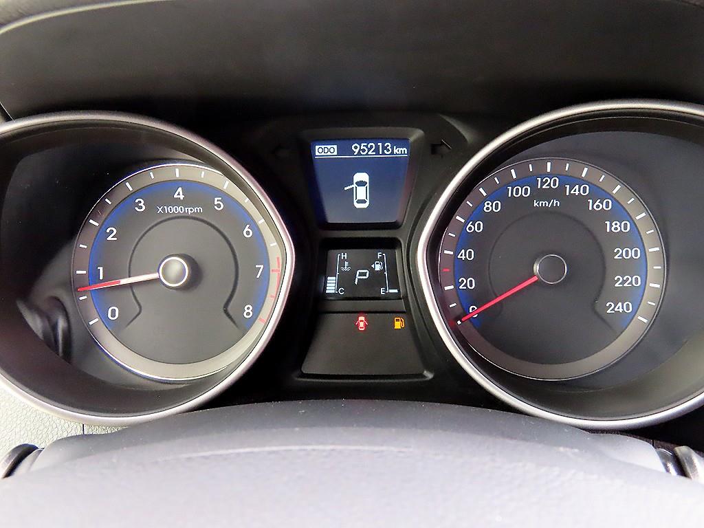 HYUNDAI i30 - Vista 9