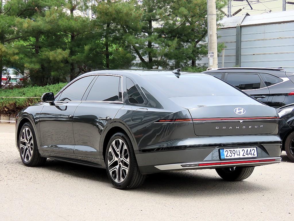 HYUNDAI Grandeur - Vista 3