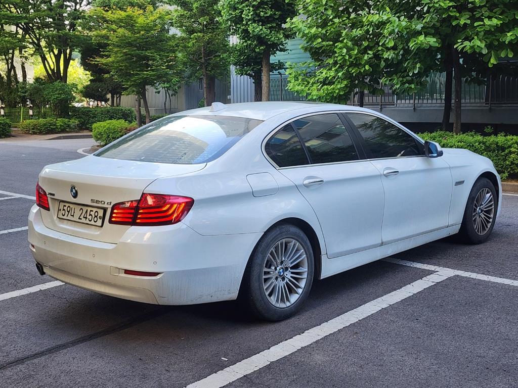 BMW 5 Series - Vista 4