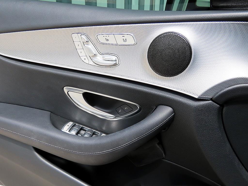 Mercedes Benz E class - Vista 11