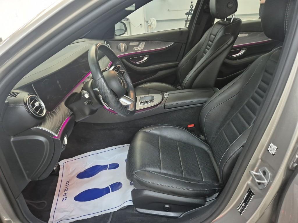 Mercedes Benz E class - Vista 11