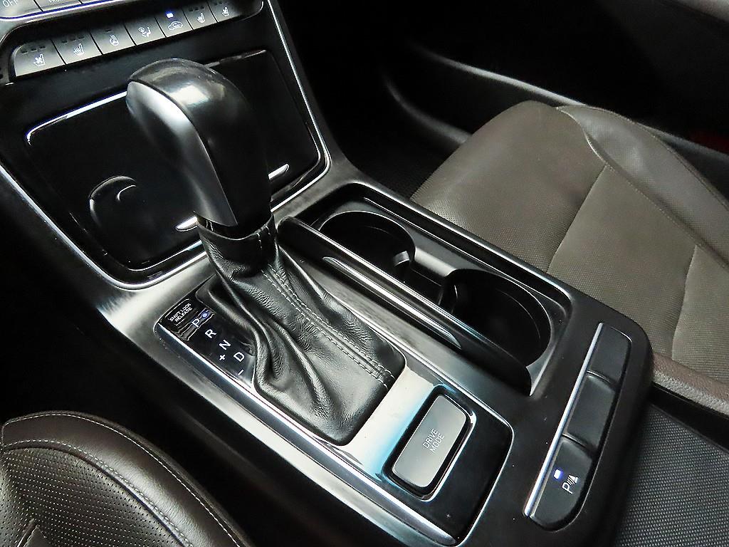 HYUNDAI Grandeur - Vista 10