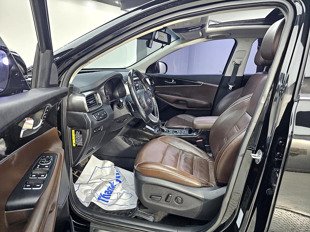 KIA Sorento - Vista 8