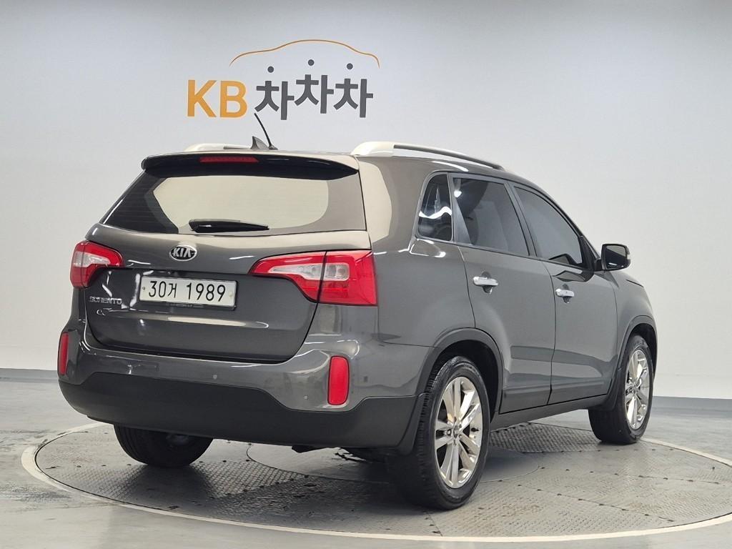 KIA Sorento - Vista 3