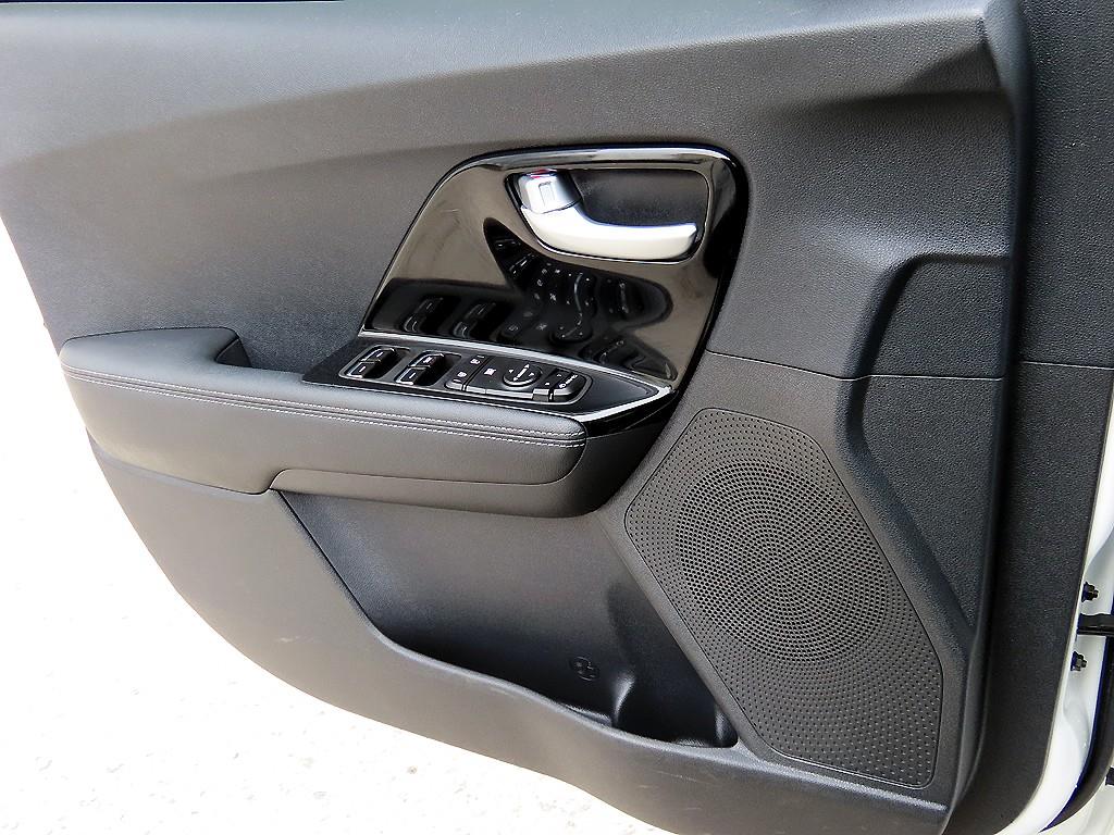 KIA Niro - Vista 12