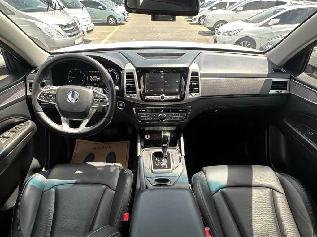 Ssangyong Rexton - Vista 8