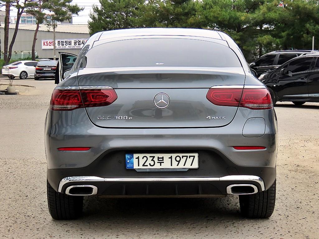 Mercedes Benz GLC Class - Vista 4