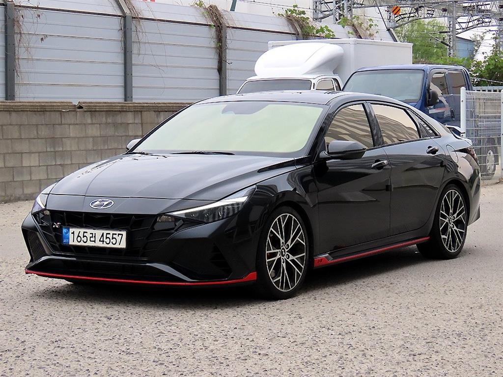 HYUNDAI Avante - Vista 2