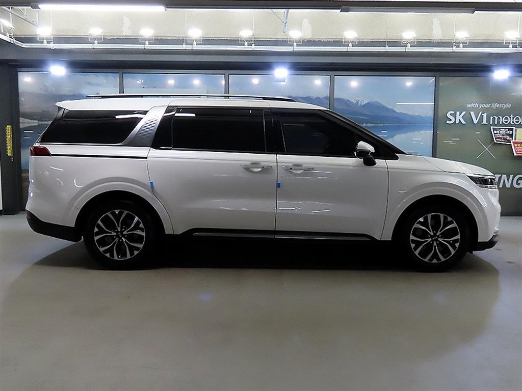 KIA Carnival - Vista 3