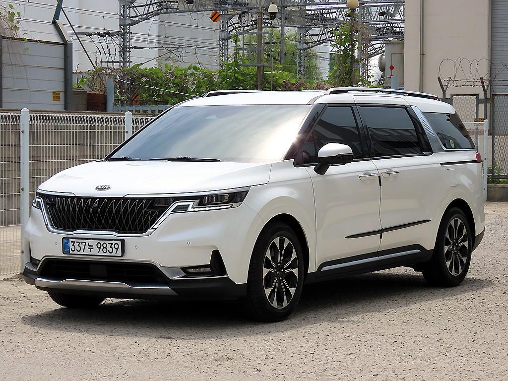 KIA Carnival - Vista 2