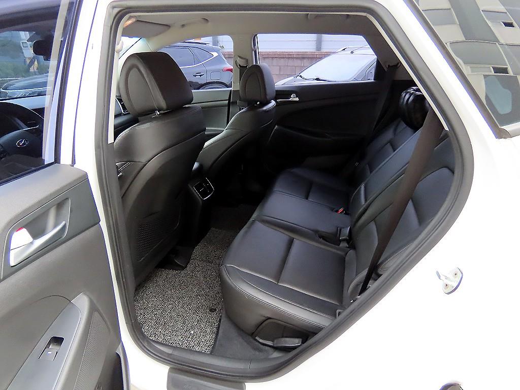 HYUNDAI Tucson - Vista 6