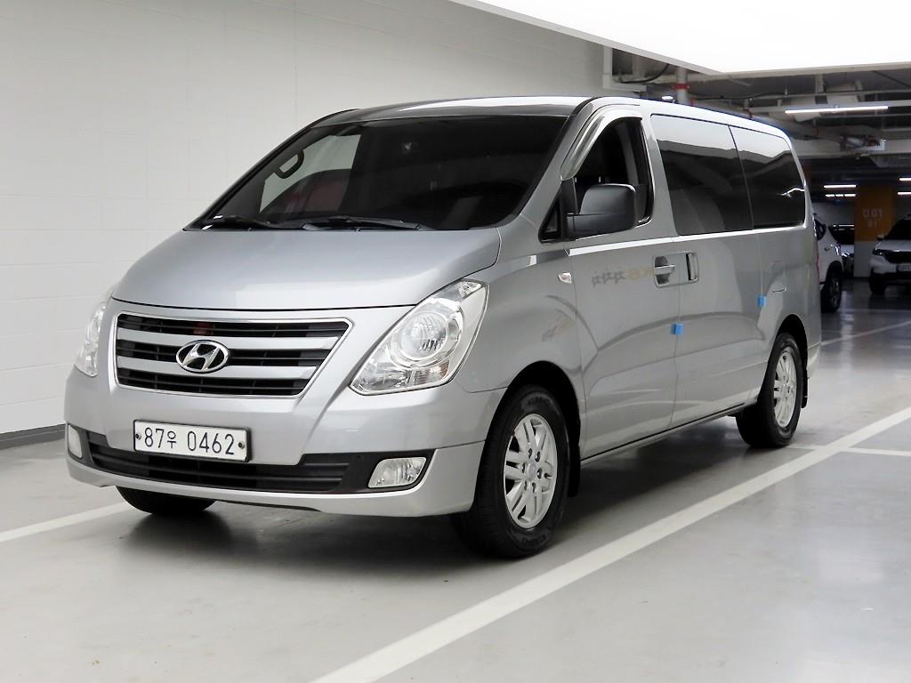 HYUNDAI Starex - Vista 2