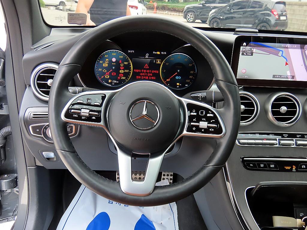 Mercedes Benz GLC Class - Vista 8
