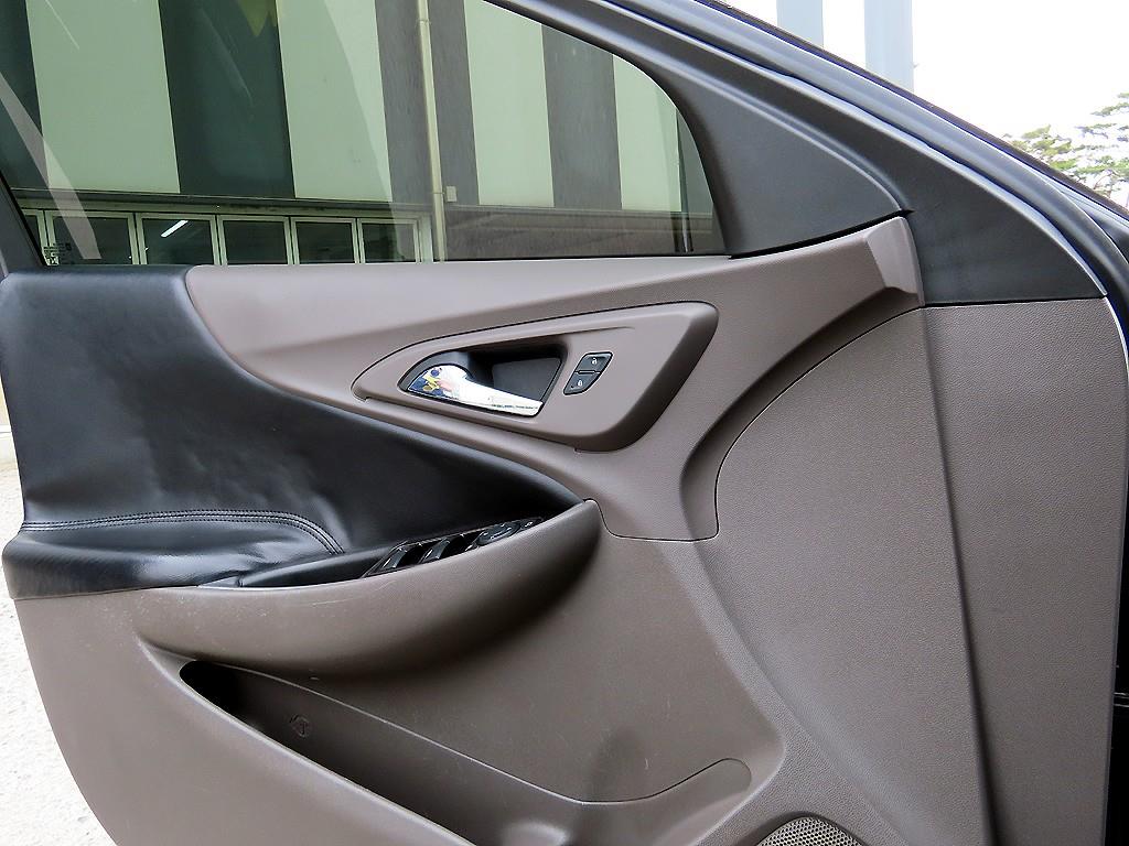 Chevrolet Malibu - Vista 11