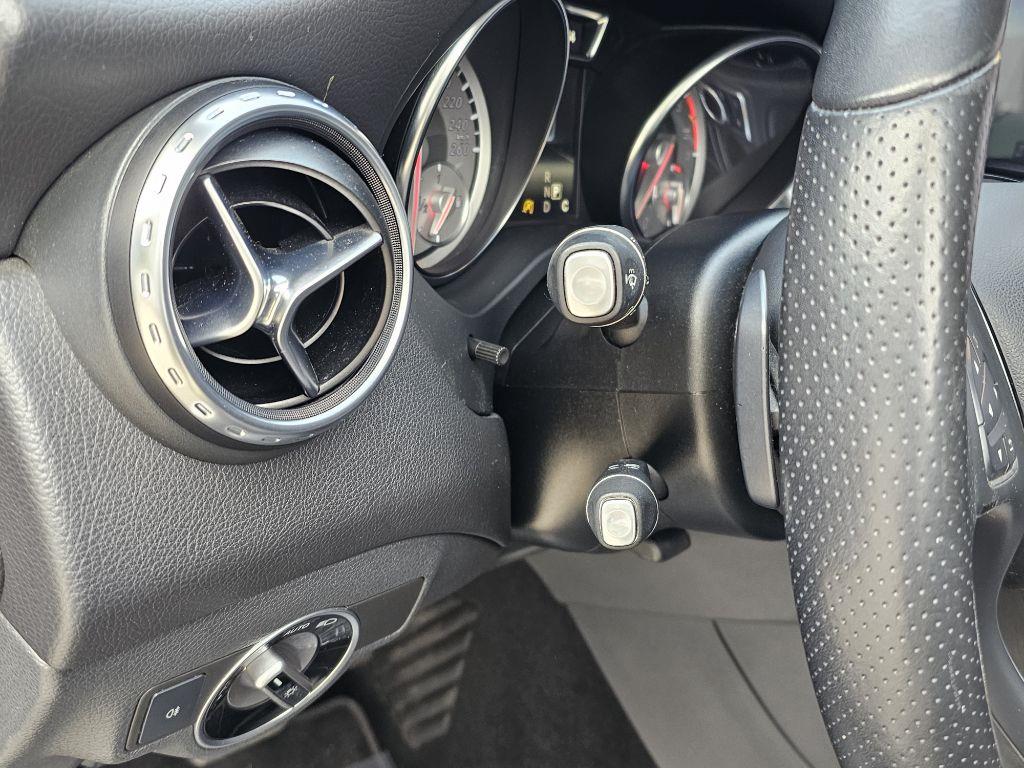 Mercedes Benz GLA Class - Vista 9