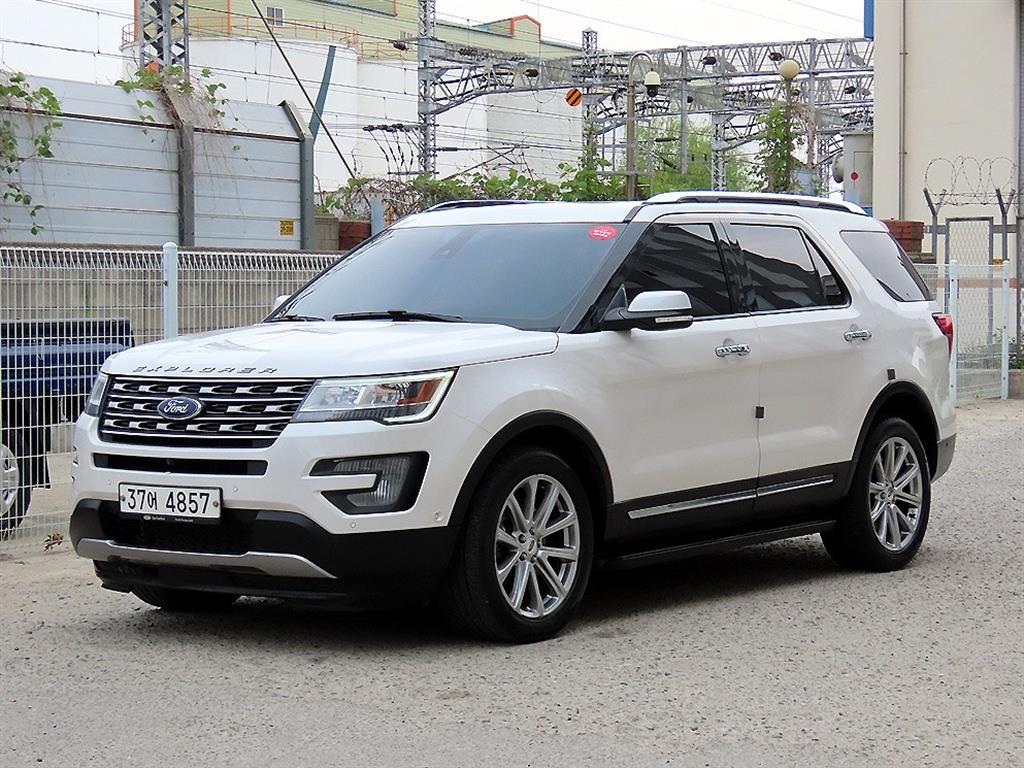 Ford Explorer - Vista 2
