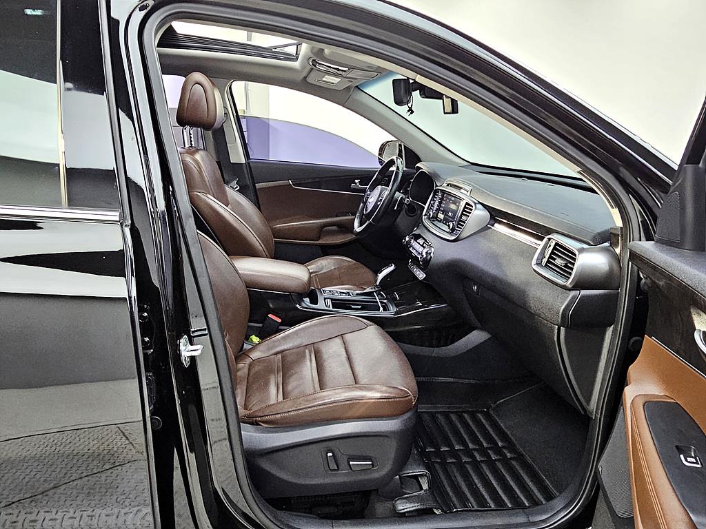KIA Sorento - Vista 11