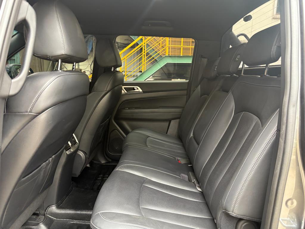 Ssangyong Rexton - Vista 11