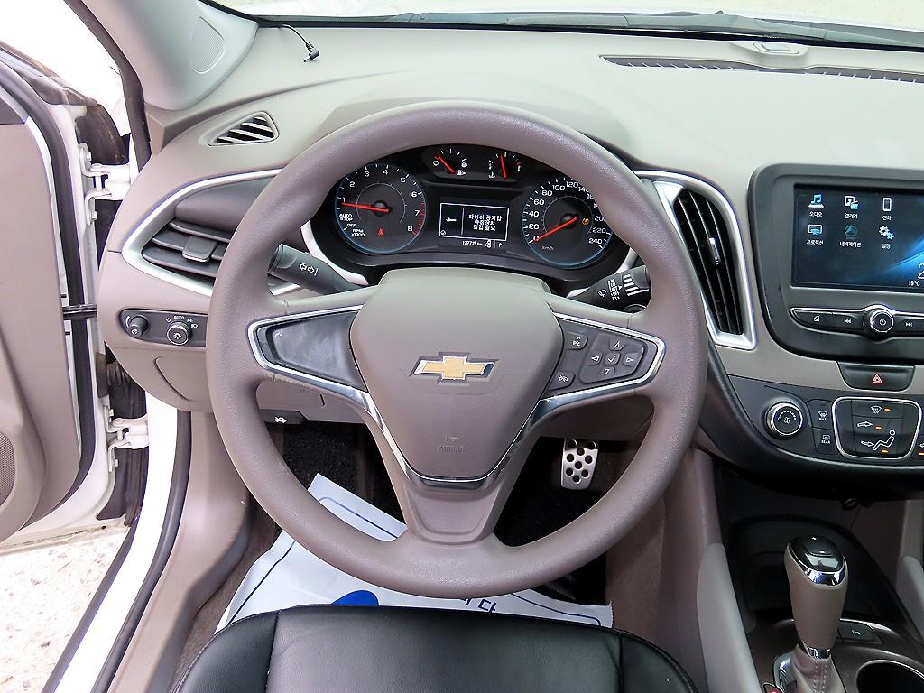 Chevrolet Malibu - Vista 8