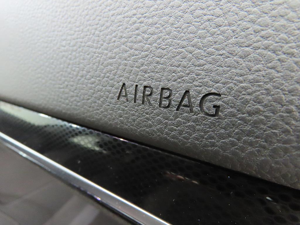 Volkswagen Golf 2016 Negro - Importación desde Corea - HF Imports Iquique - Foto 15