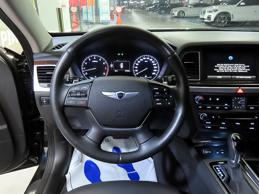 HYUNDAI Genesis - Vista 8