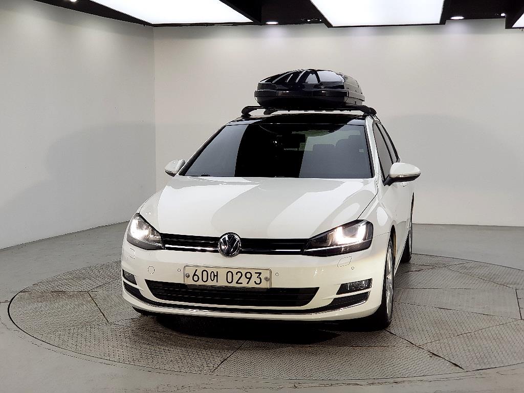 Volkswagen Golf - Vista 2