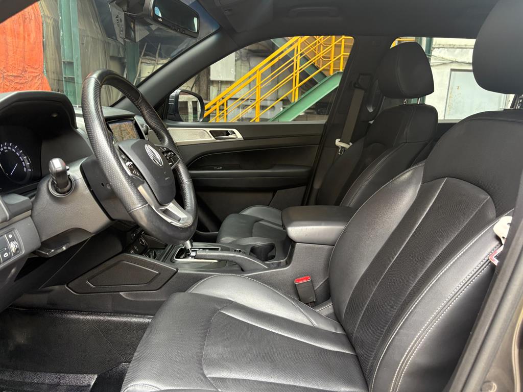 Ssangyong Rexton - Vista 10