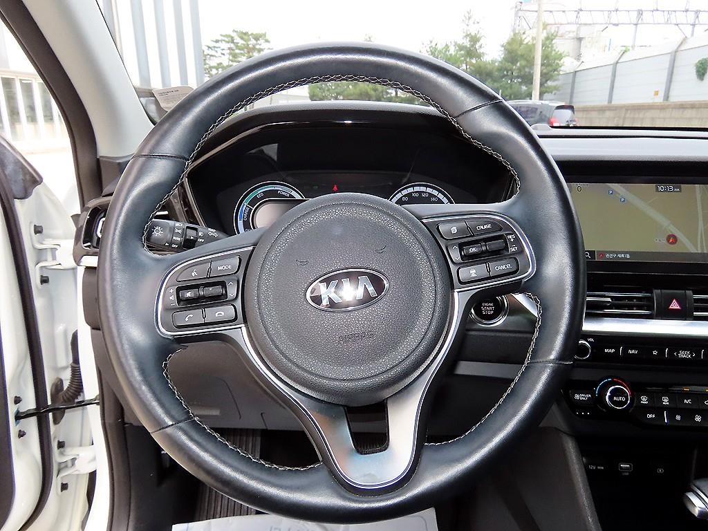 KIA Niro - Vista 8