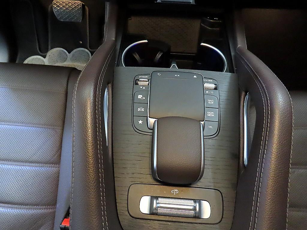 Mercedes Benz GLE Class - Vista 12