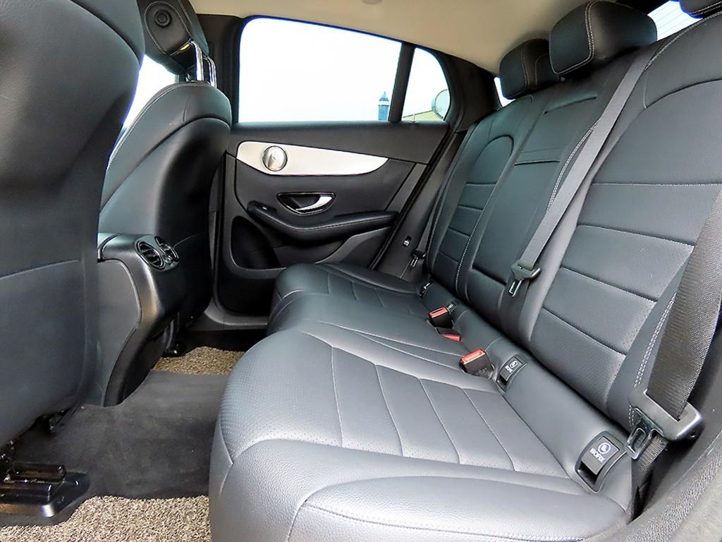 Mercedes Benz GLC Class - Vista 6