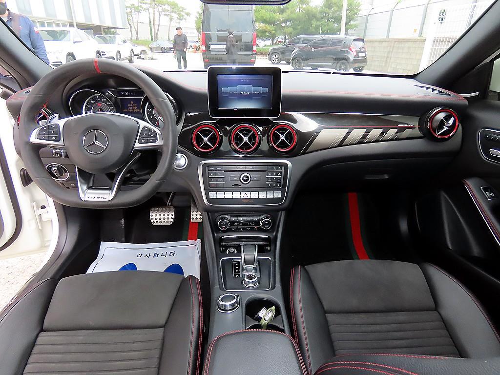Mercedes Benz GLA Class - Vista 7