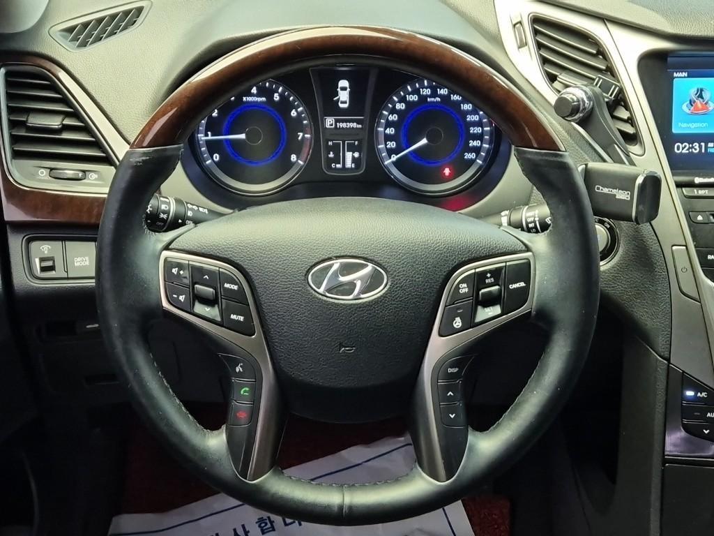 HYUNDAI Grandeur - Vista 7