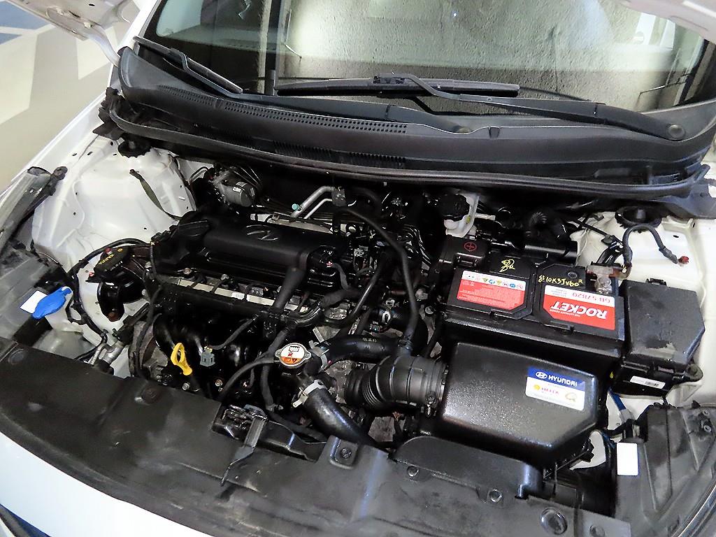HYUNDAI Accent 2016 Blanco - Importación desde Corea - HF Imports Iquique - Foto 18