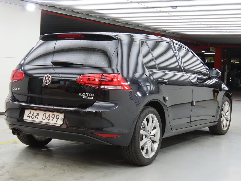 Volkswagen Golf - Vista 3