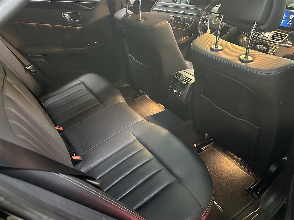 Mercedes Benz E class - Vista 8