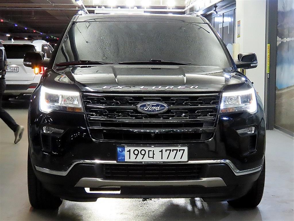 Ford Explorer - Vista 2