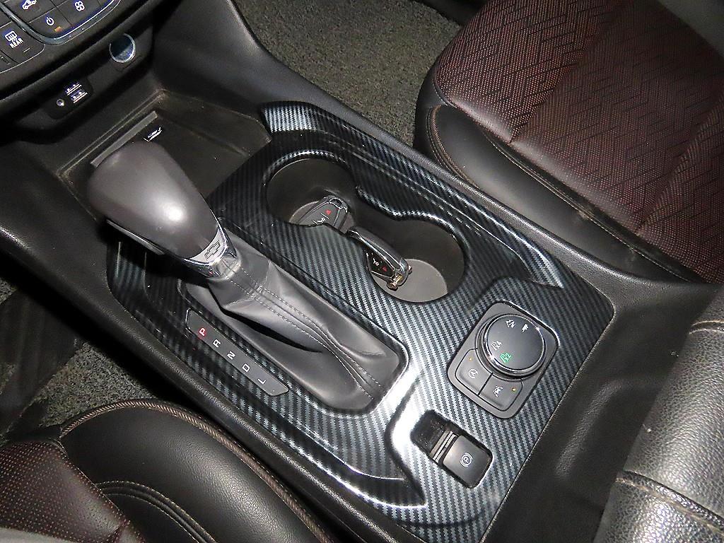 Chevrolet Travers - Vista 12