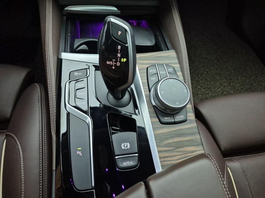 BMW 5 Series - Vista 8