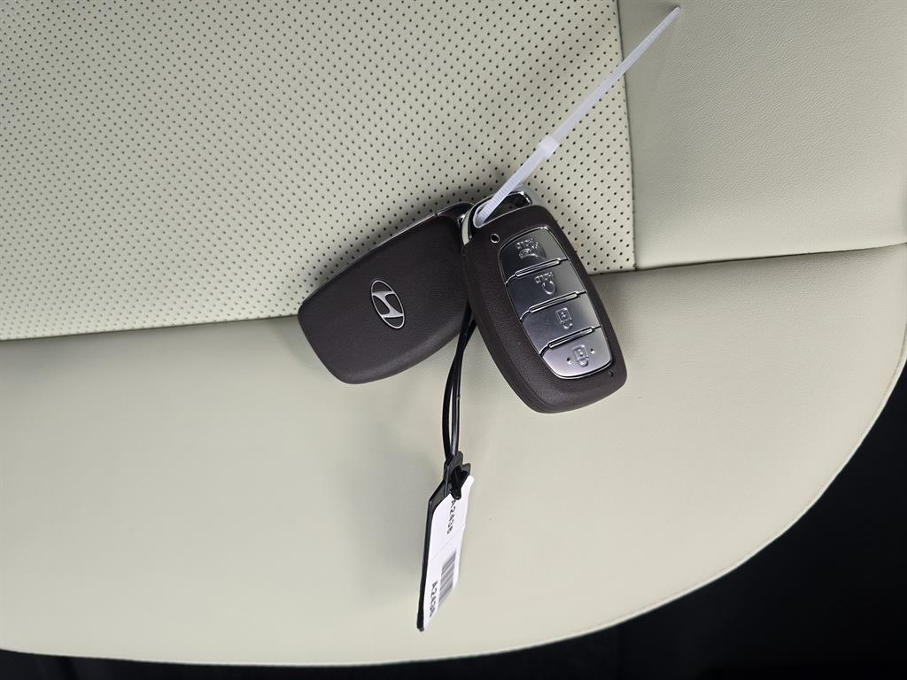 HYUNDAI Casper - Vista 12