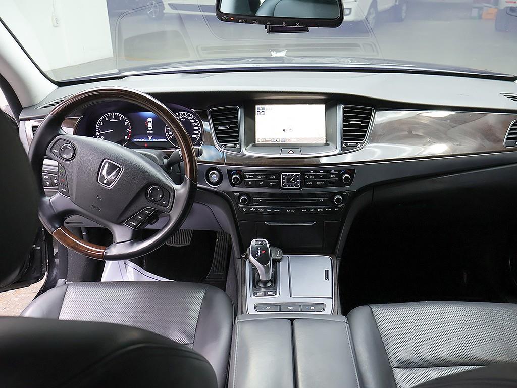 HYUNDAI Equus - Vista 9