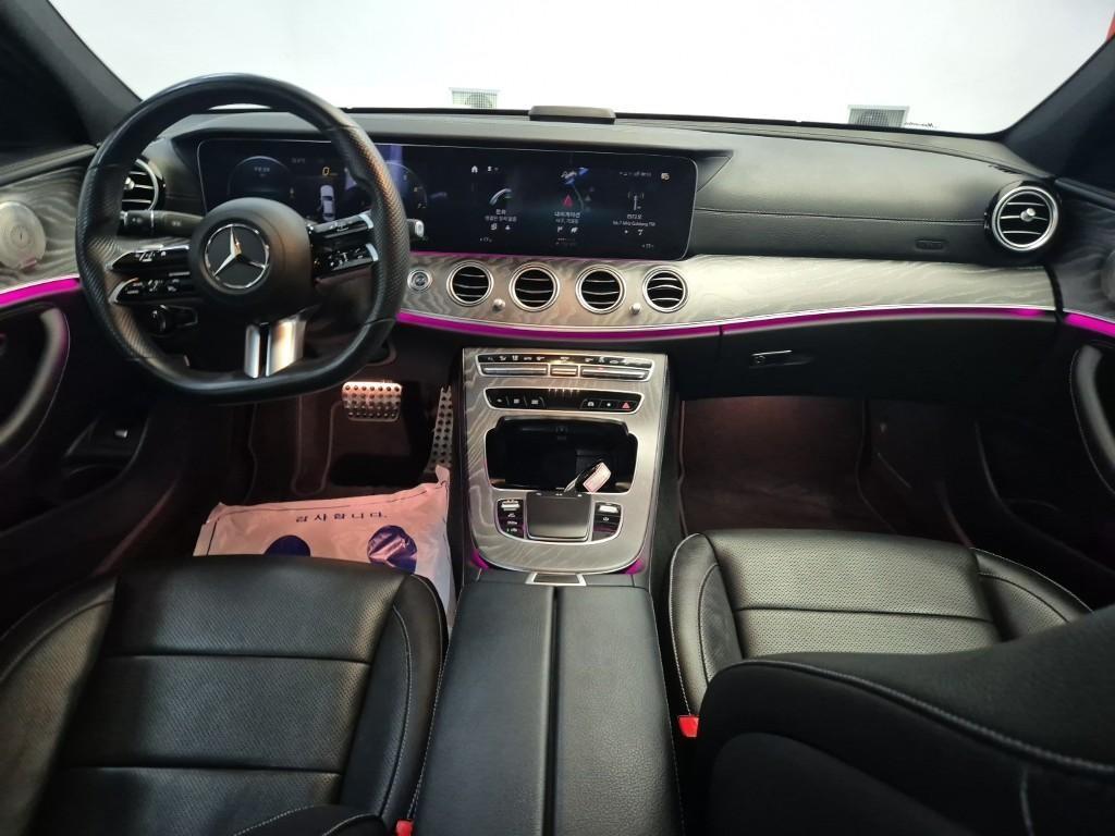 Mercedes Benz E class - Vista 7