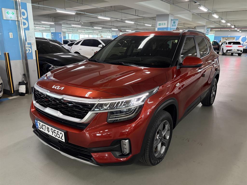 KIA Seltos 2022 Naranjo - Importación desde Corea - HF Imports Iquique - Foto 1