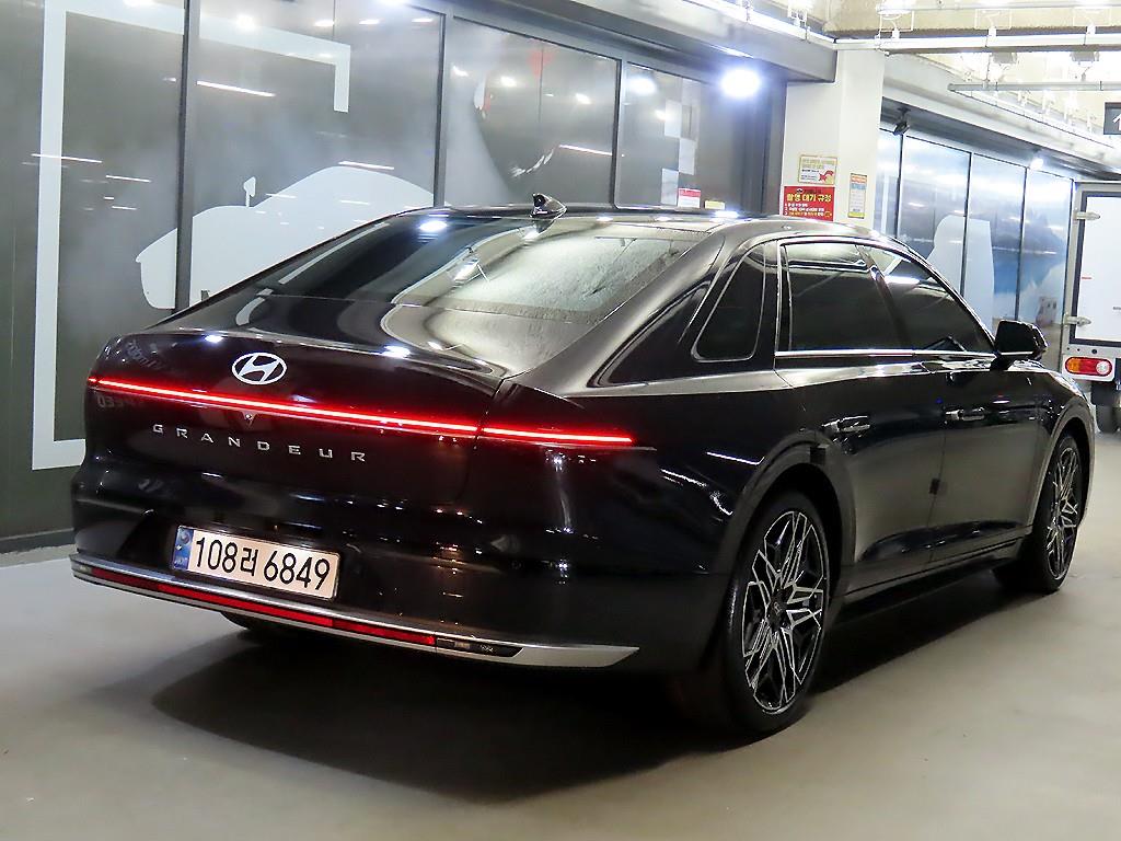 HYUNDAI Grandeur - Vista 4