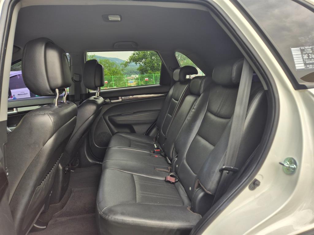 KIA Sorento - Vista 9