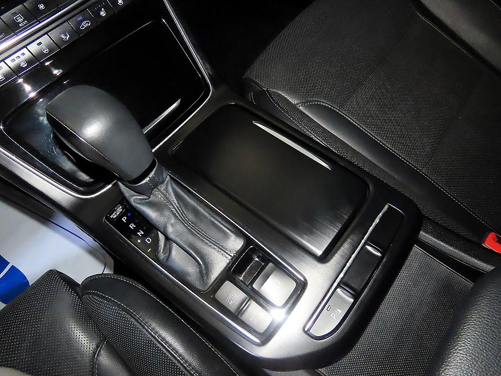 HYUNDAI Grandeur - Vista 12