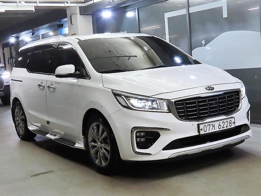 KIA Carnival 2019 Blanco - Importación desde Corea - HF Imports Iquique - Foto 1